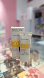 کرم ضد آفتاب رنگی فتودرم ای آر SPF50+ بایودرما - تصویر 2
