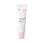 کرم ضد آفتاب بی‌رنگ دست و صورت مدیکیوب SPF 50 مدل tone up مناسب برای انواع پوست حجم 50 میلی‌لیتر